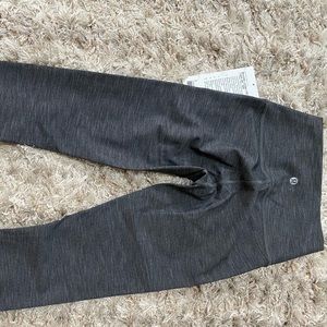 SOLD- NWT lululemon wonder Under HR